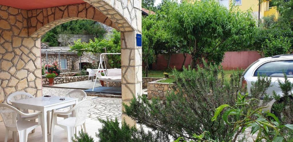 Apartments Roses Dobrinj Dış mekan fotoğraf