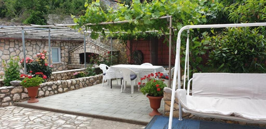 Apartments Roses Dobrinj Dış mekan fotoğraf